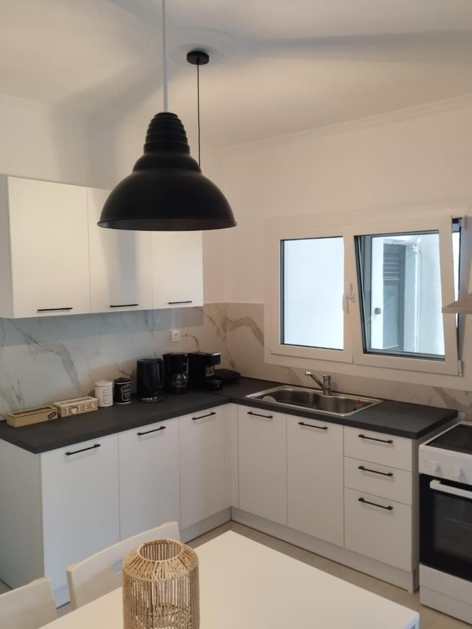 Black N' White Cozy Housegarden Alexandroupoli Esterno foto